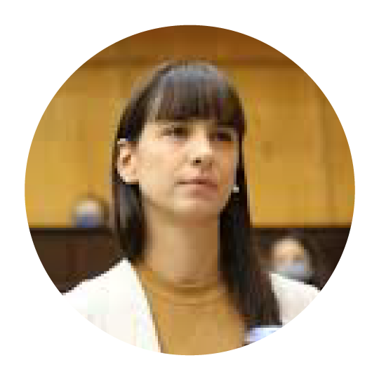 Leticia Esteves
